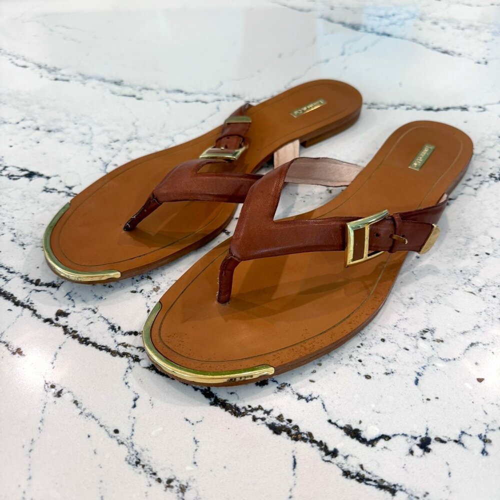 Louise et Cie Tan Leather thong sandals with gold buckle and accents Size 11